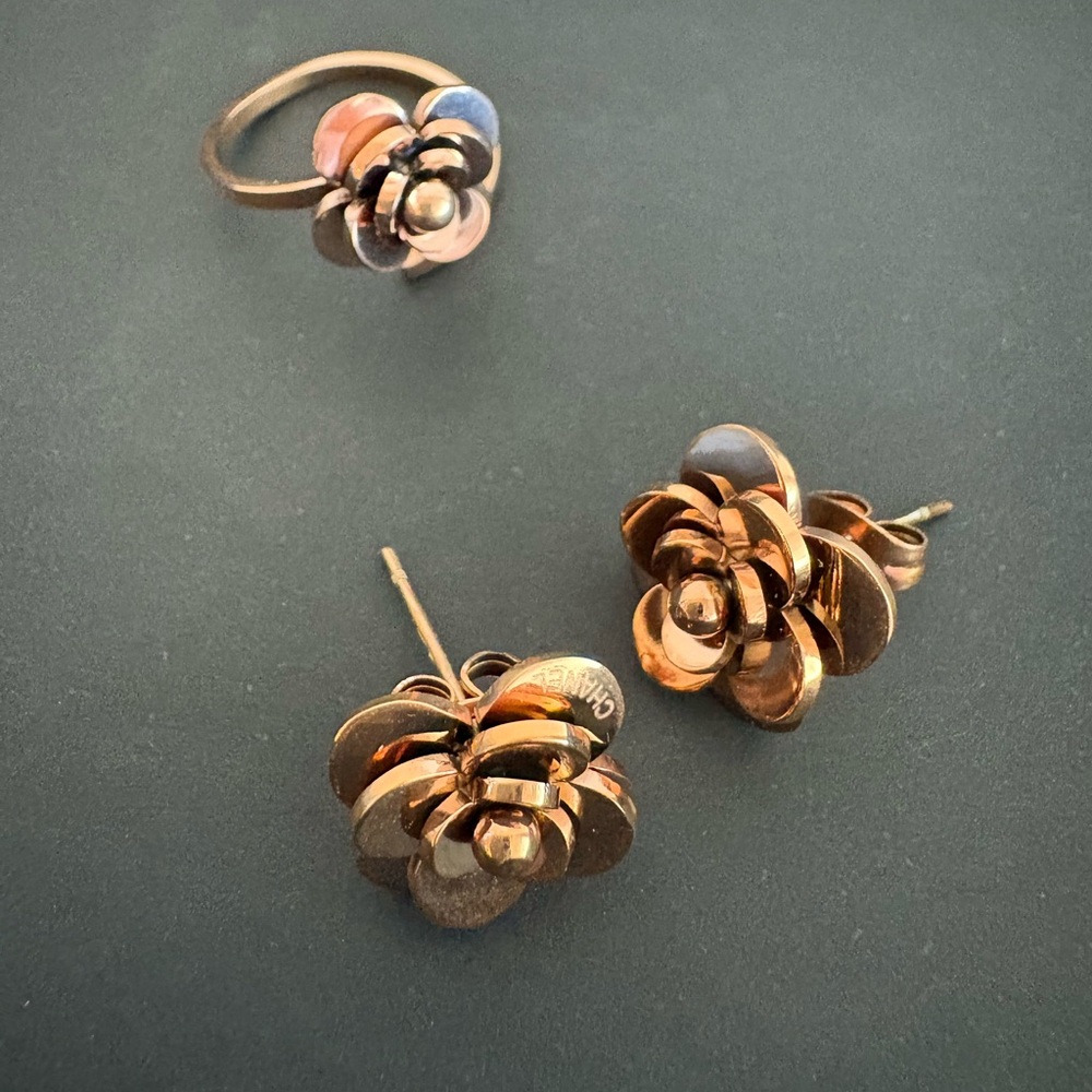 Rose Gold- Plated Camellia Jewelry Set